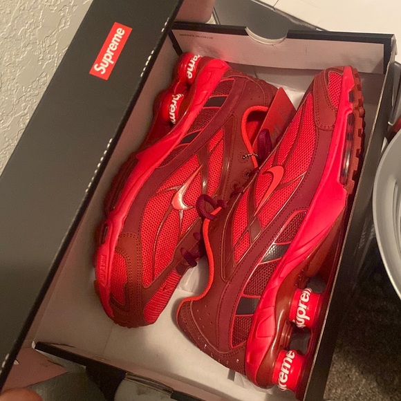 Nike Other - Nike shox Supreme RED